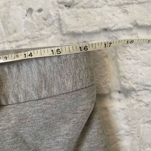 Express women 8 cotton blend soft & comfy Capri pants grey - Picture 9 of 9